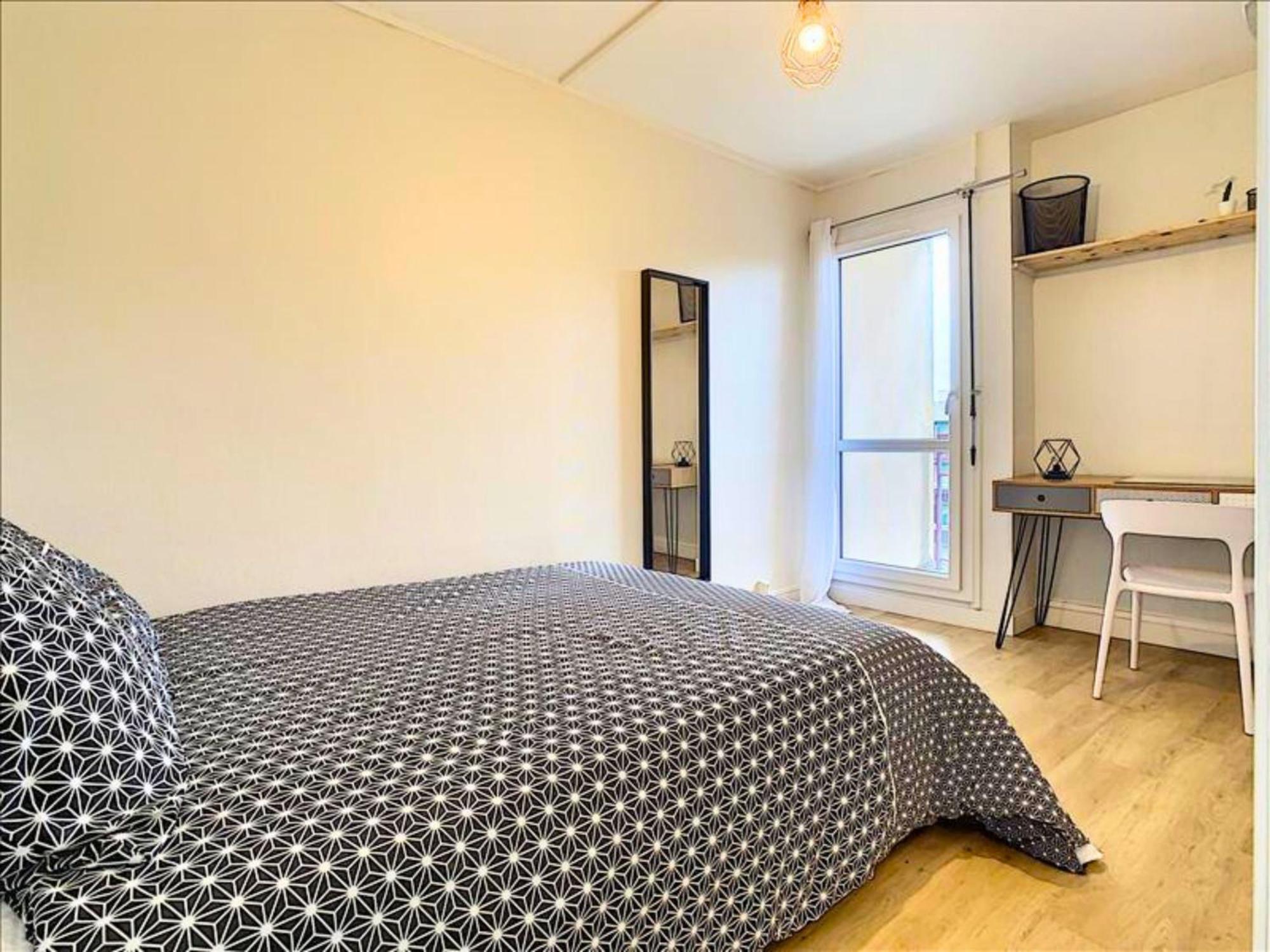 Ideal Groupe - Grands Espaces - 4 Chambres - Parking Gratuit - Proche Centre, Gare & Transports - Wifi - Offre Special De Reduction Jusqu'A -50 Le Mans Zewnętrze zdjęcie